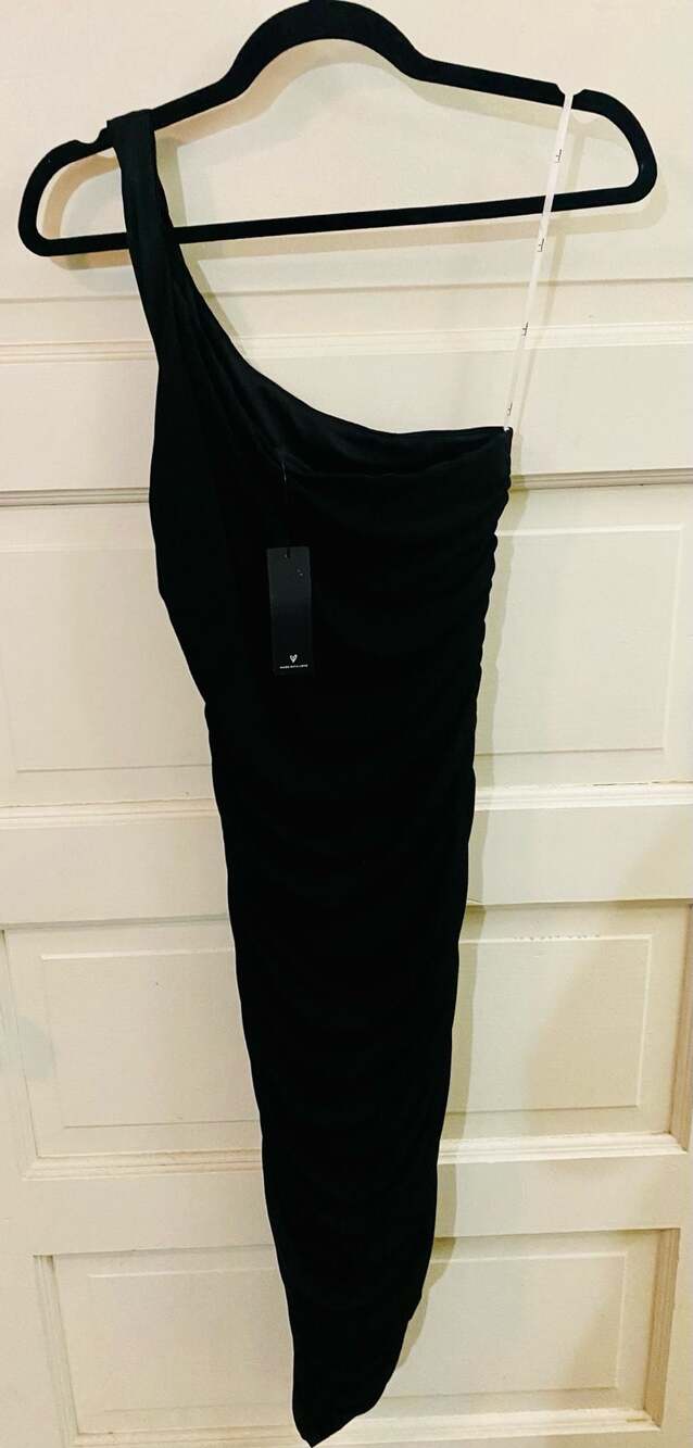 Lulus Black One-Shoulder Ruched Bodycon Midi Dress